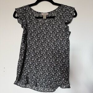 LOFT Black and White Floral Ruffle Sleeve Blouse